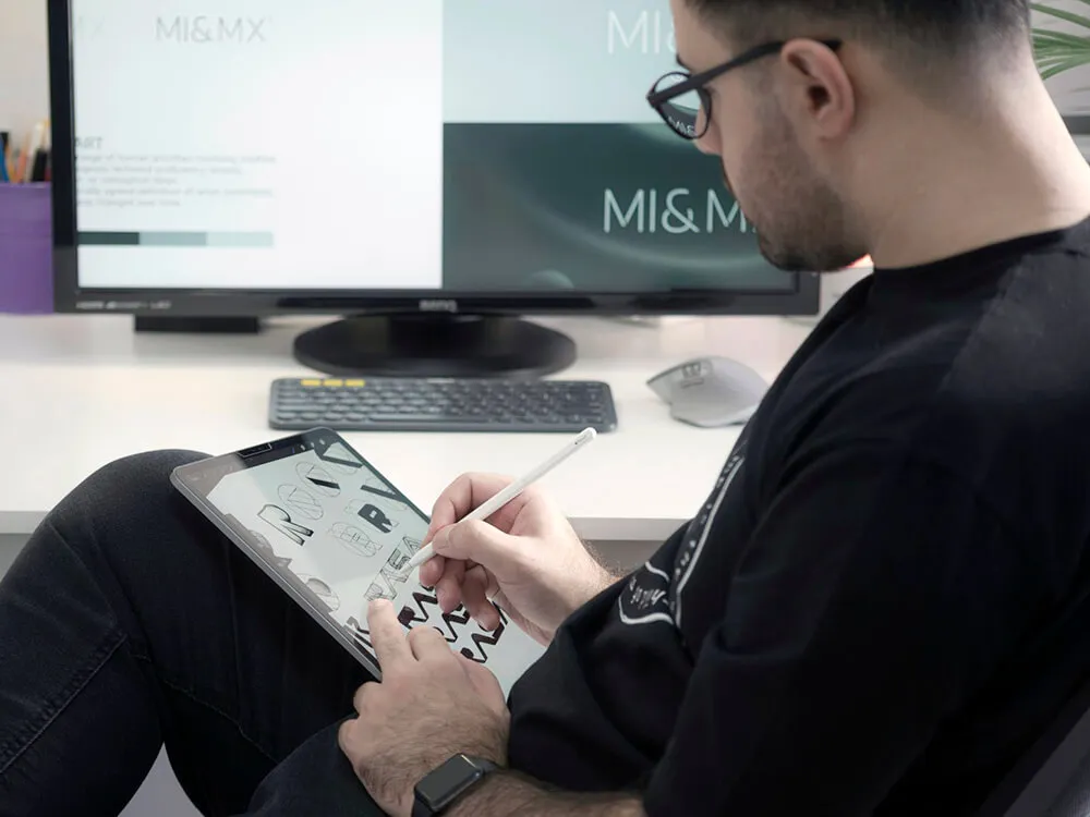 Advanced Adobe Illustrator course - learn to use complex Illustrator techniques and professional workflow strategies